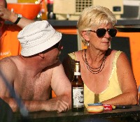 Orange Beach: Besucher des Konzertes des Band Grapefruit United