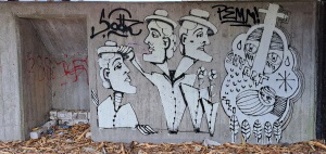 Graffite an den Bungalowaussenwnden