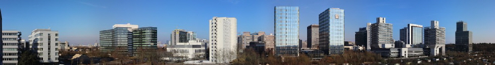 Frankfurt (Main): Brostadt Niederrad mit den Olivetti-Husern rechts
