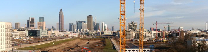 Europaviertel Frankfurt im Januar 2013: Panoramablick auf die Skyline