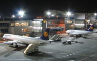 Flugsteige am Terminal 1