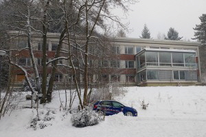 Fahrzeug eines Objektschutz vor dem Lost Place