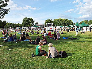 STOFFEL 2014: Picknickende Besucher