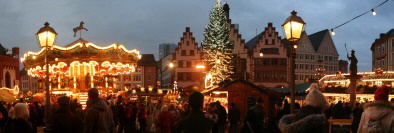 Weihnachtsmarkt-Panorama auf dem Frankfurter Rmer