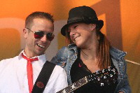 Gitarrist Tom und Lea