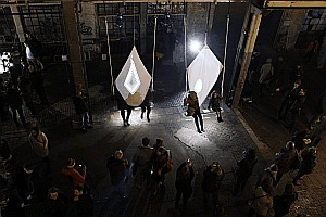 Lichtschaukel in der Naxos-Halle zur Luminale 2016