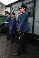 Feldbahnmuseum Frankfurt: Besucher in Uniform