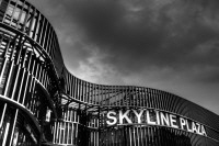 Einkaufszentrum Skyline Plaza; Fassade